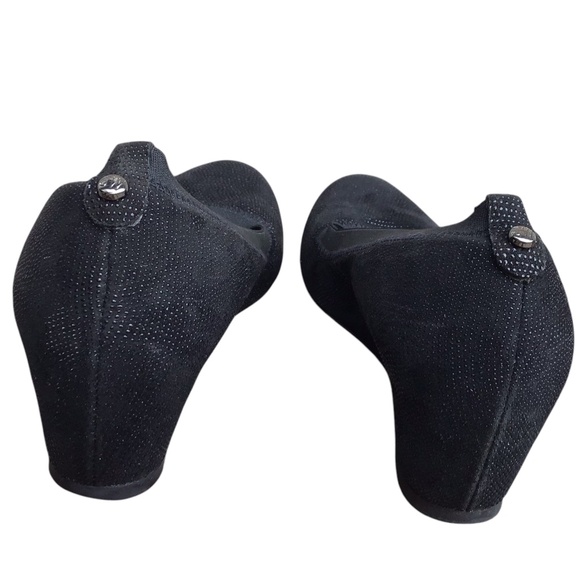 Stuart Weitzman Black Wedge Heels - Picture 4 of 15